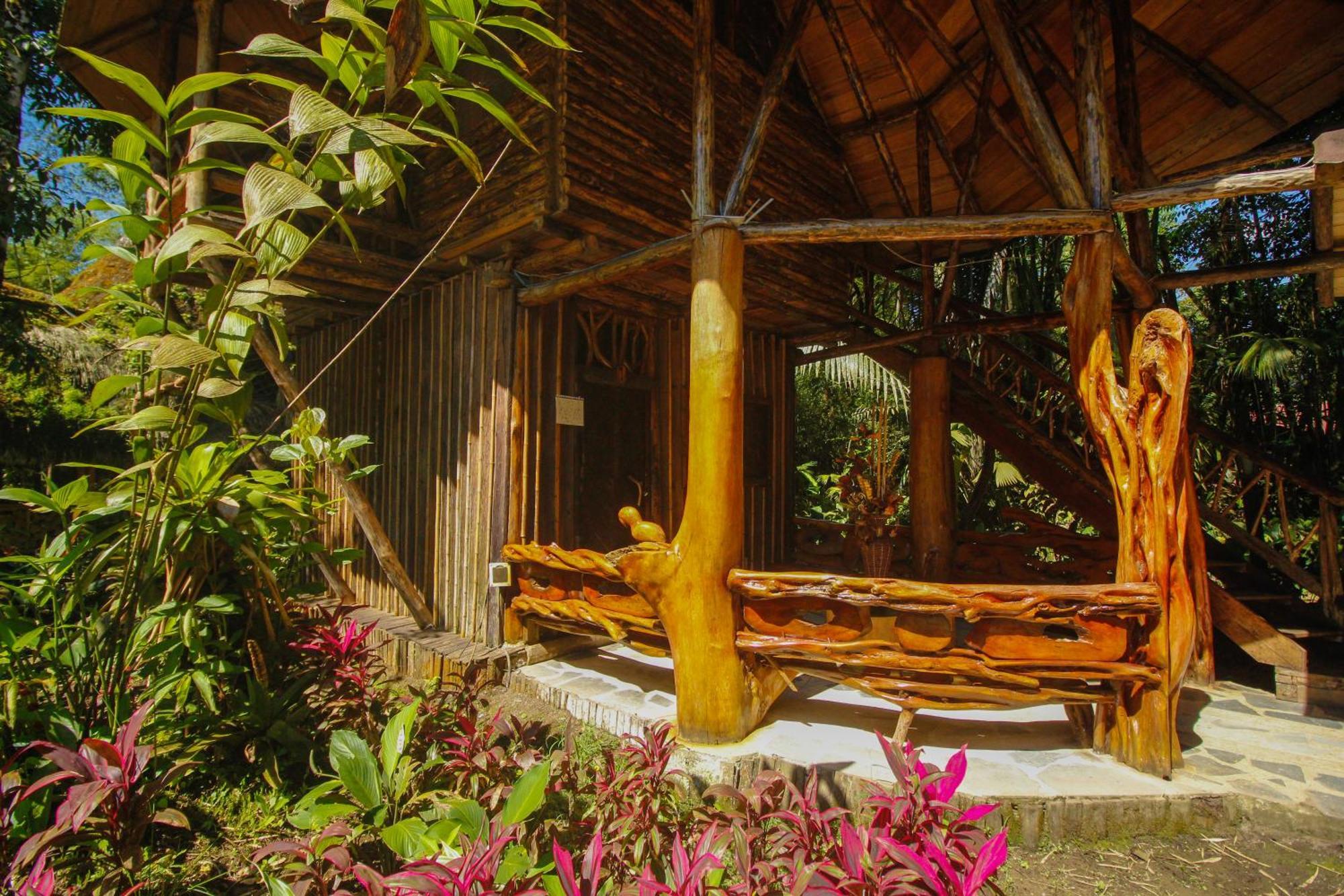 Flor De Canela Lodge